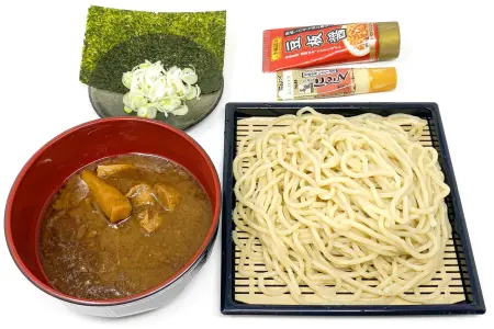 濃厚豚骨魚介つけ麺 / つけ麺専門店三田製麺所