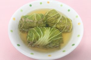 おでんの素を使って簡単和風ロール白菜のレシピ