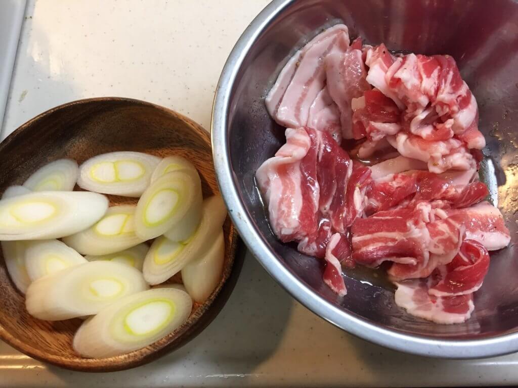 2018-03-13 豚バラネギ塩炒め丼