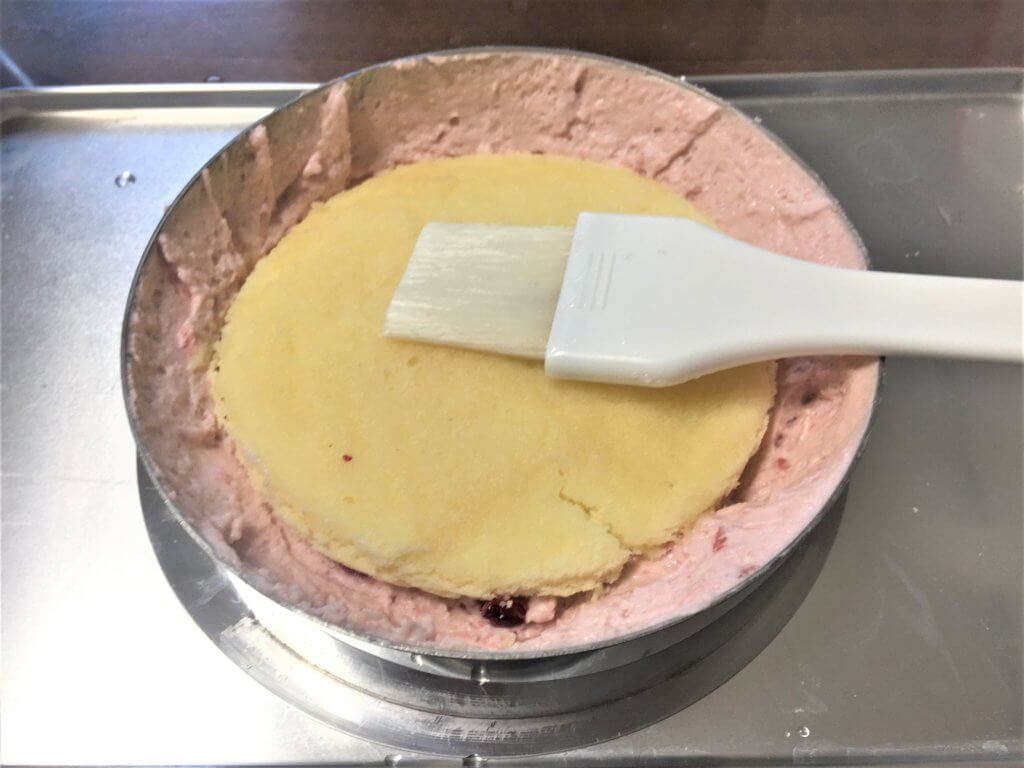 2018-03-17 イチゴムースのドリップケーキ