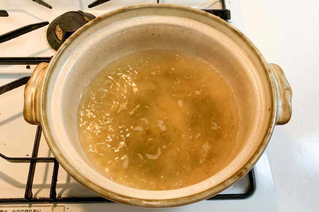 スープを煮立たせる_もへじのシークヮーサー鍋つゆ_2019-12-19